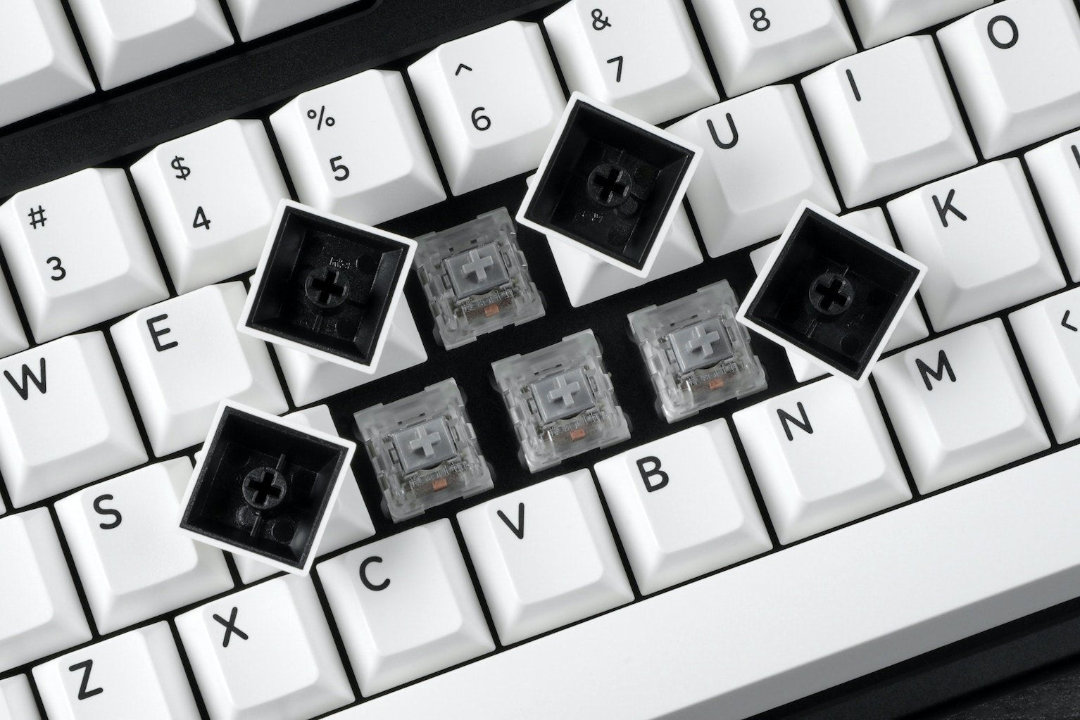 DCX Black on White Keycap Set - InputGear DE